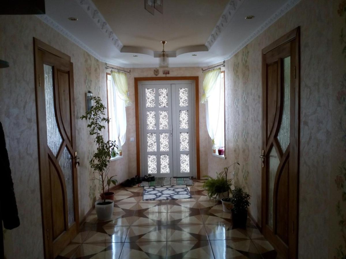 Карпатські Зорі Villa Pilipets ภายนอก รูปภาพ