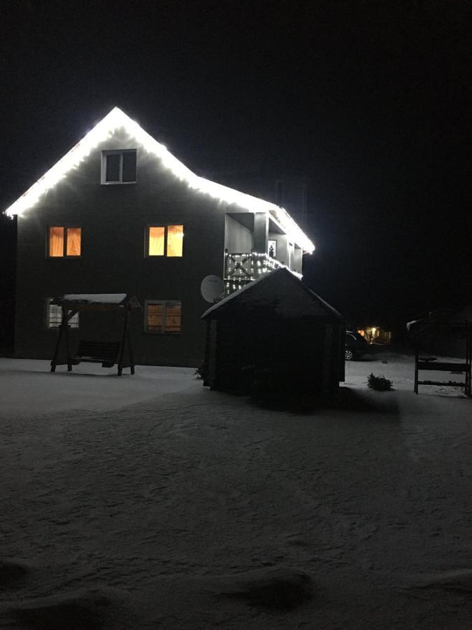 Карпатські Зорі Villa Pilipets ภายนอก รูปภาพ